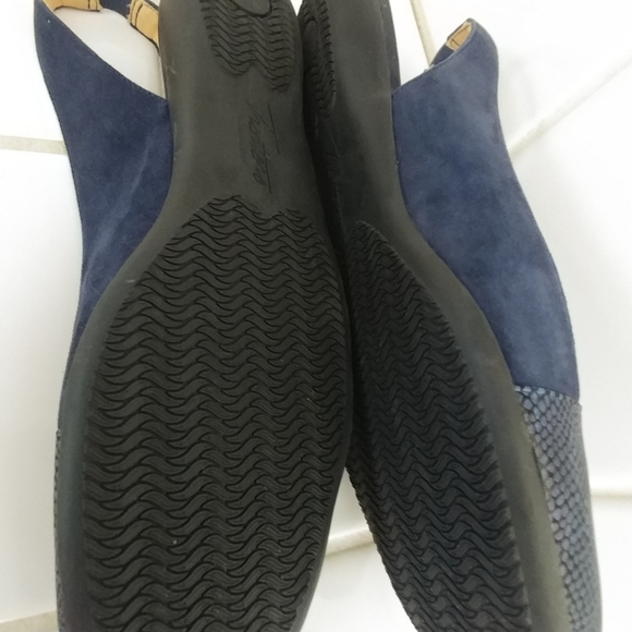 Trotters Navy Blue Slingback Flats - Picture 6 of 10